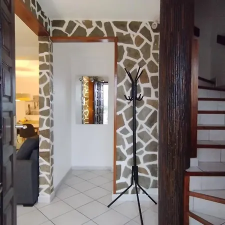 Charming Modular House From 4 To 6 Beds With Patio فيلة Irigny